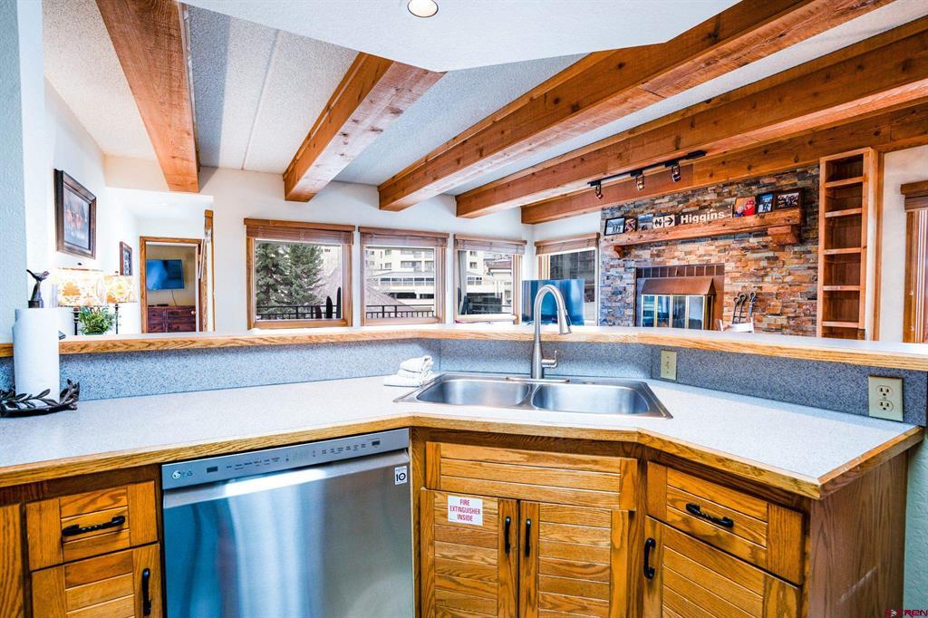 11 Snowmass Road Property Photo 8