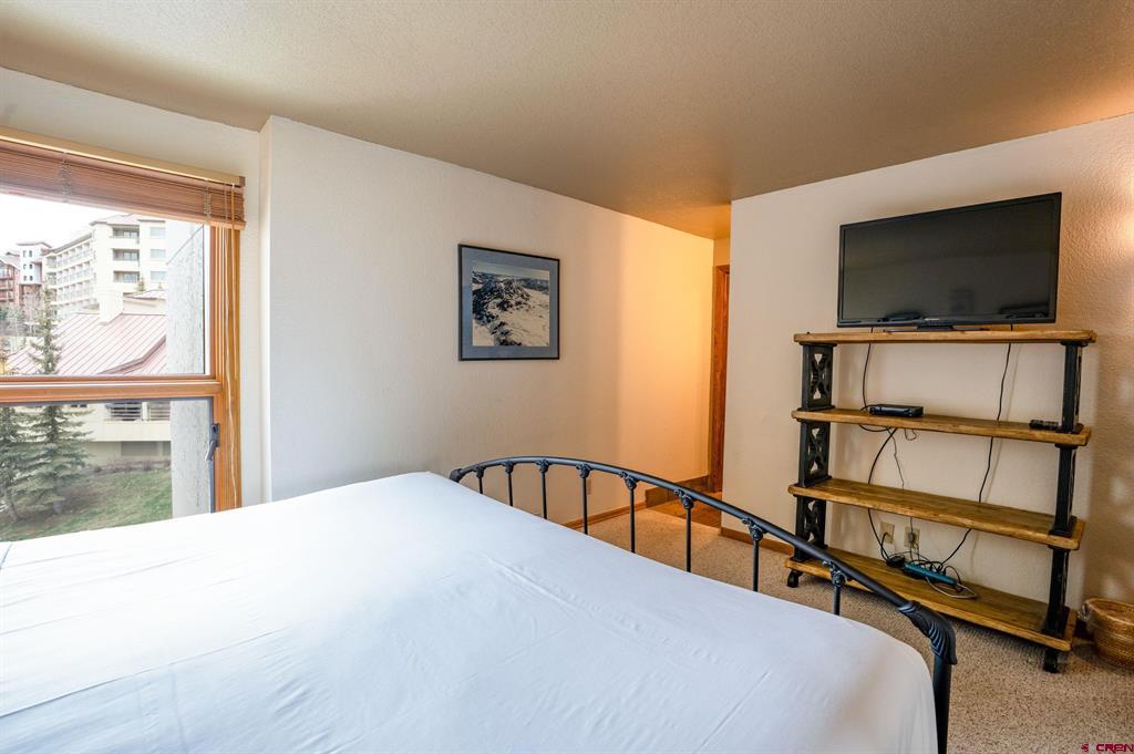 11 Snowmass Road Property Photo 19