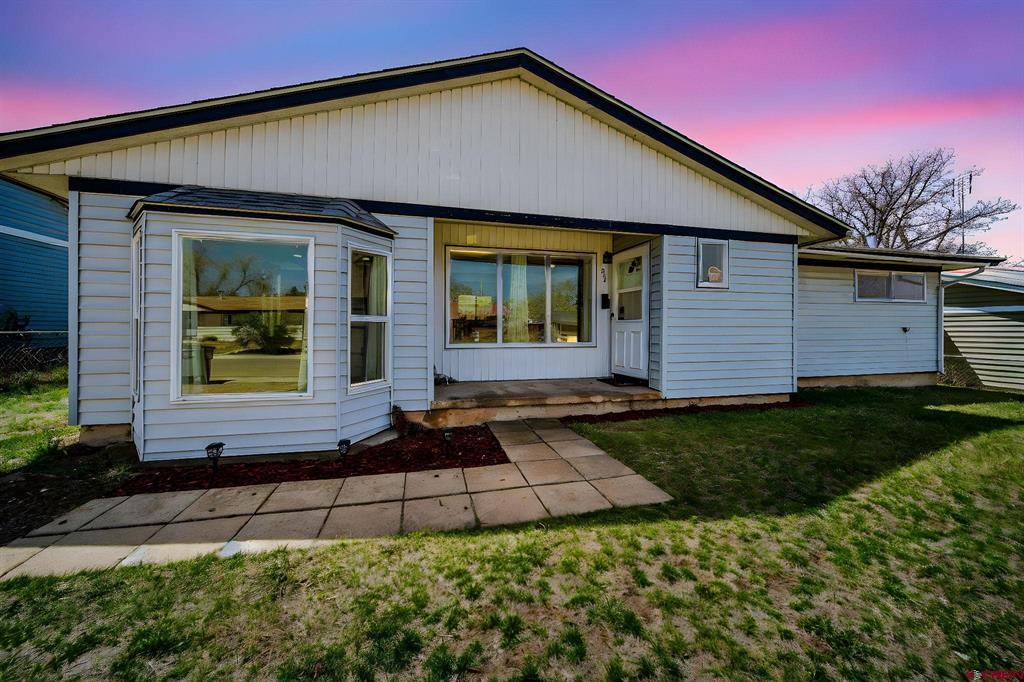 827 Brookside Drive Property Photo
