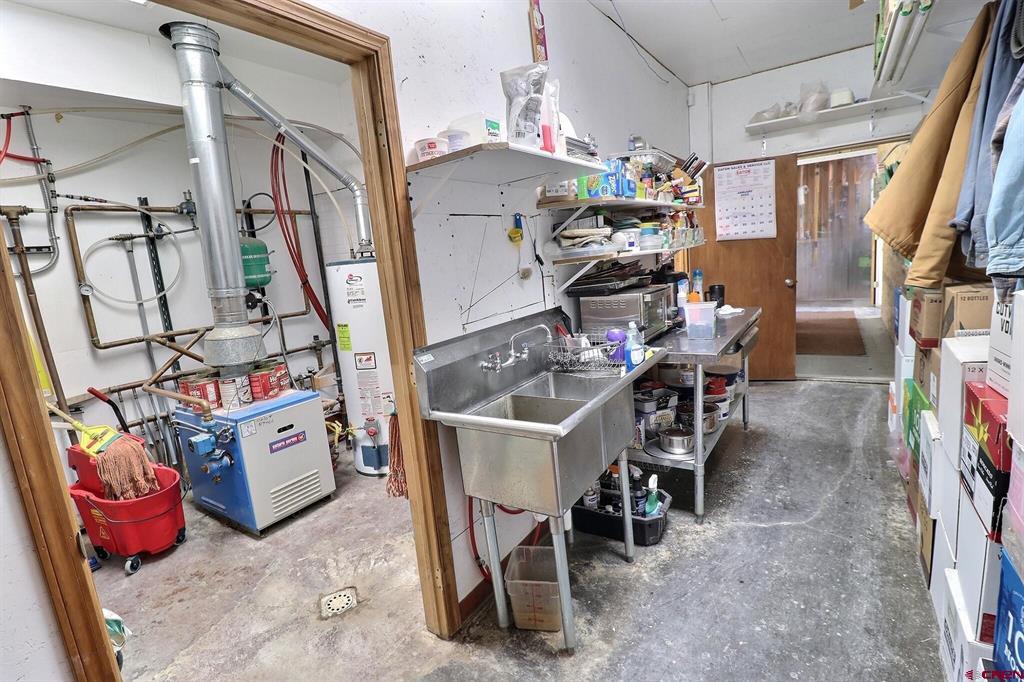 40486 D Road Property Photo 15