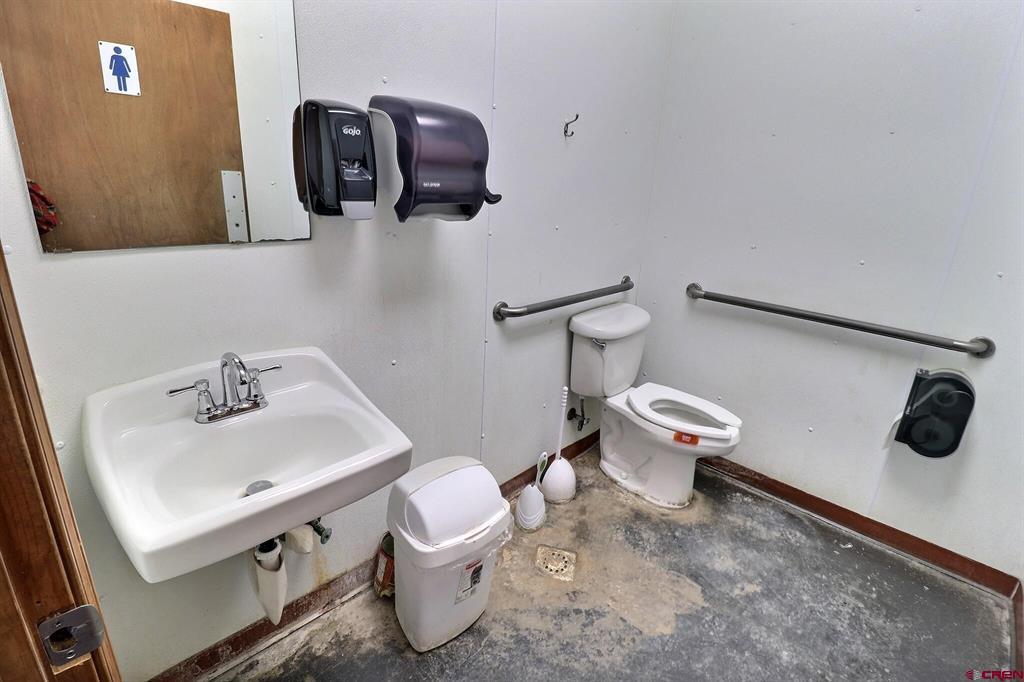 40486 D Road Property Photo 18