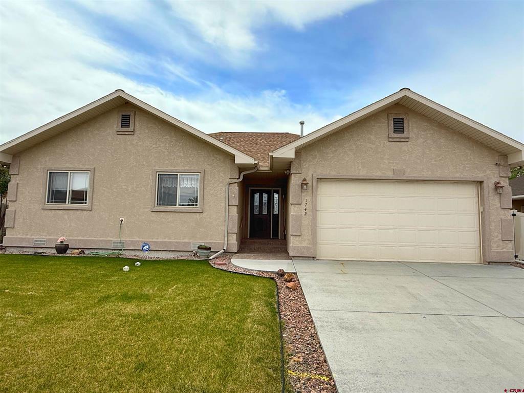 1742 Black Bear Street Property Photo 1