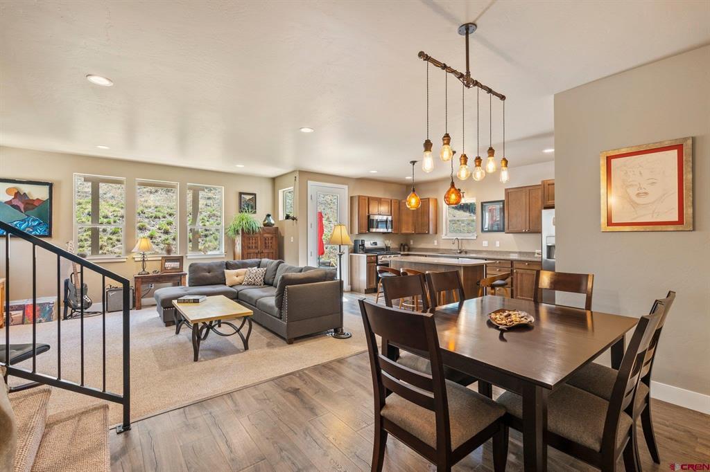 112 Spring Creek Village Place Property Photo 3