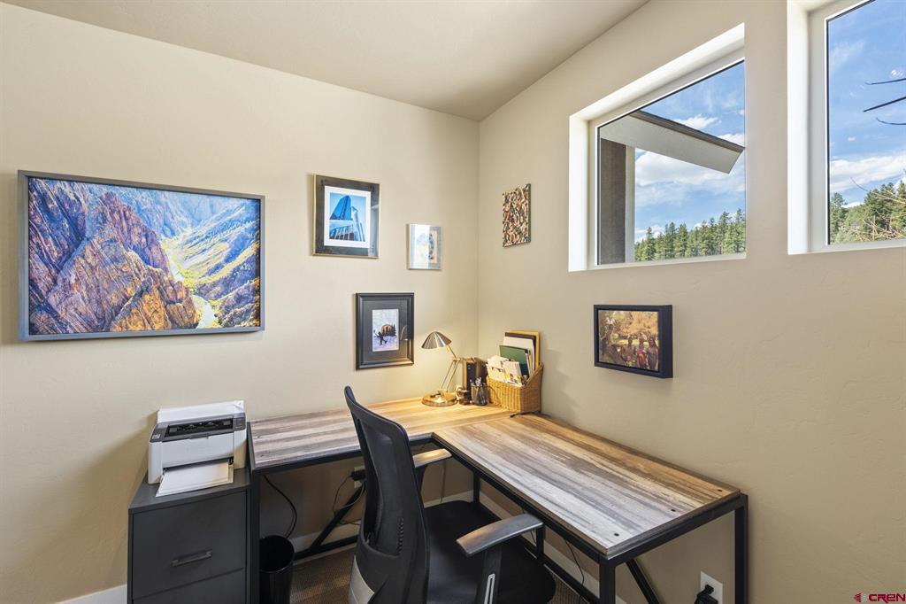 112 Spring Creek Village Place Property Photo 15