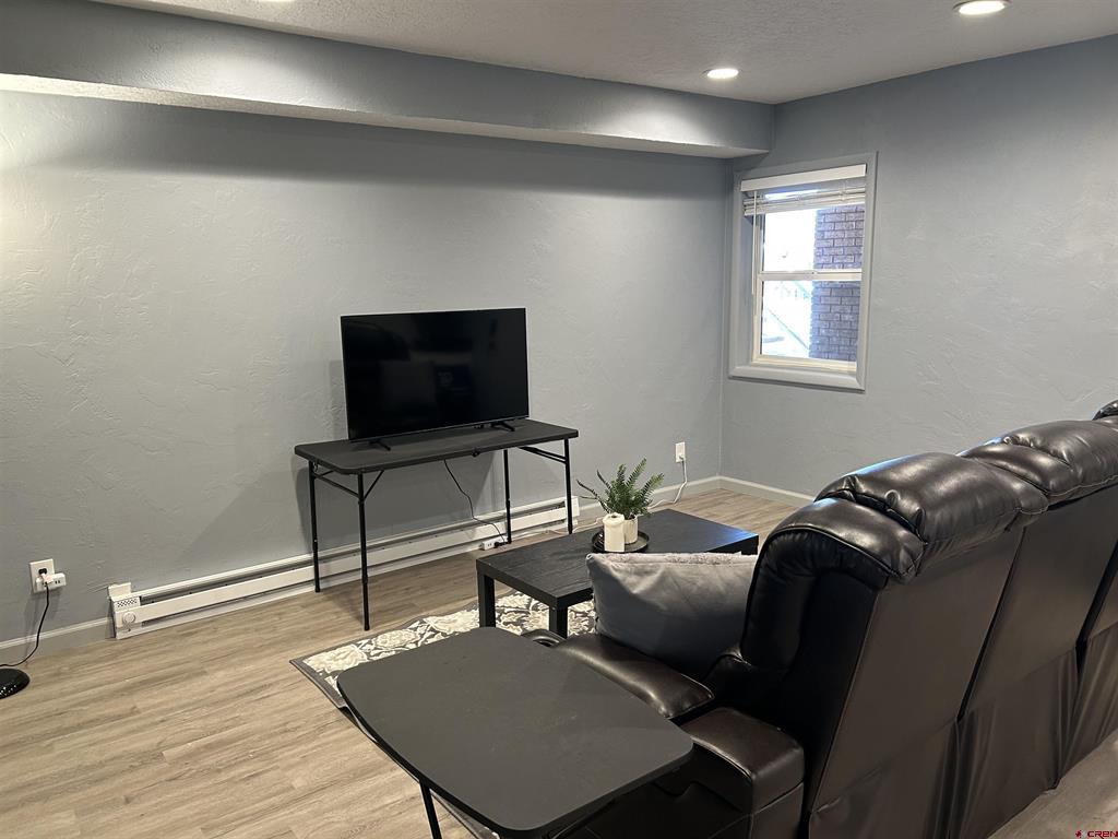 634 E 8th Avenue Property Photo 15