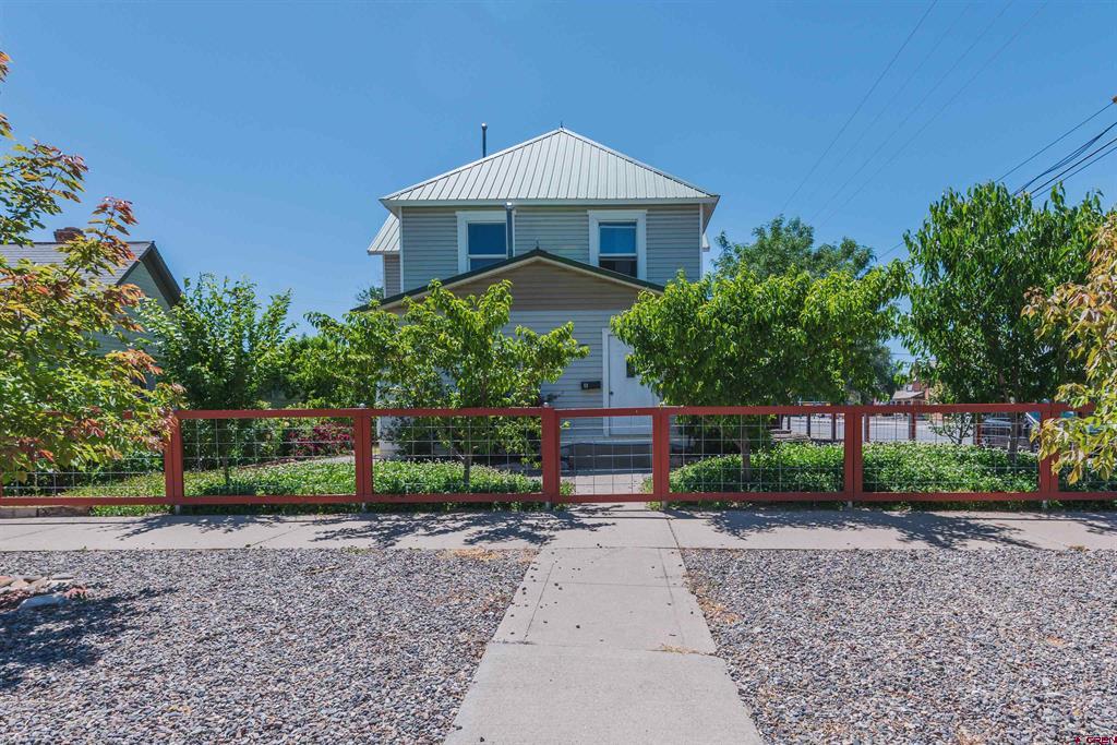 207 Meeker Street Property Photo 1