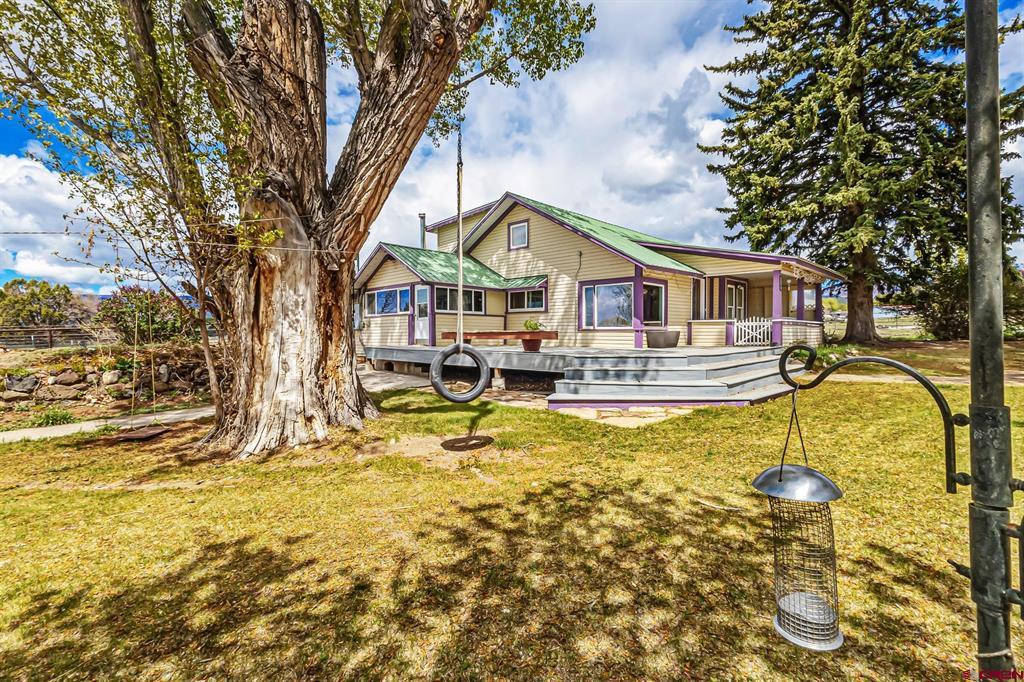 17561 Surface Creek Road Property Photo 1