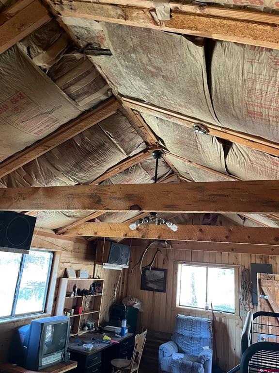 114 & 116 Meadowbrook Park Property Photo 6