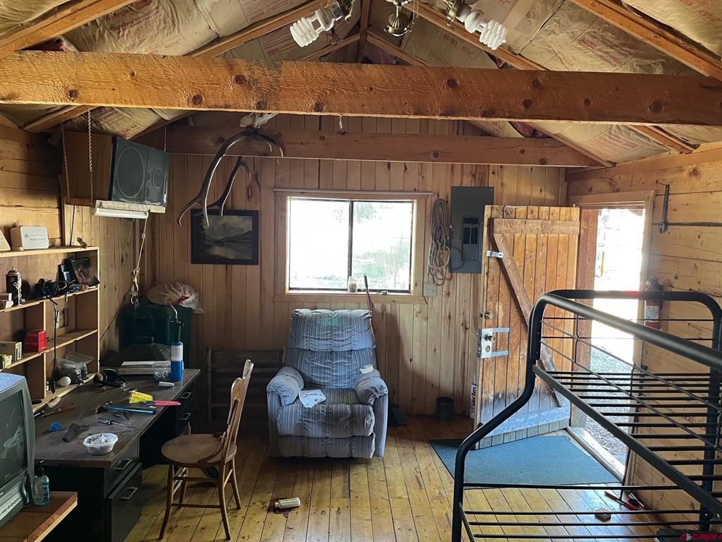 114 & 116 Meadowbrook Park Property Photo 12