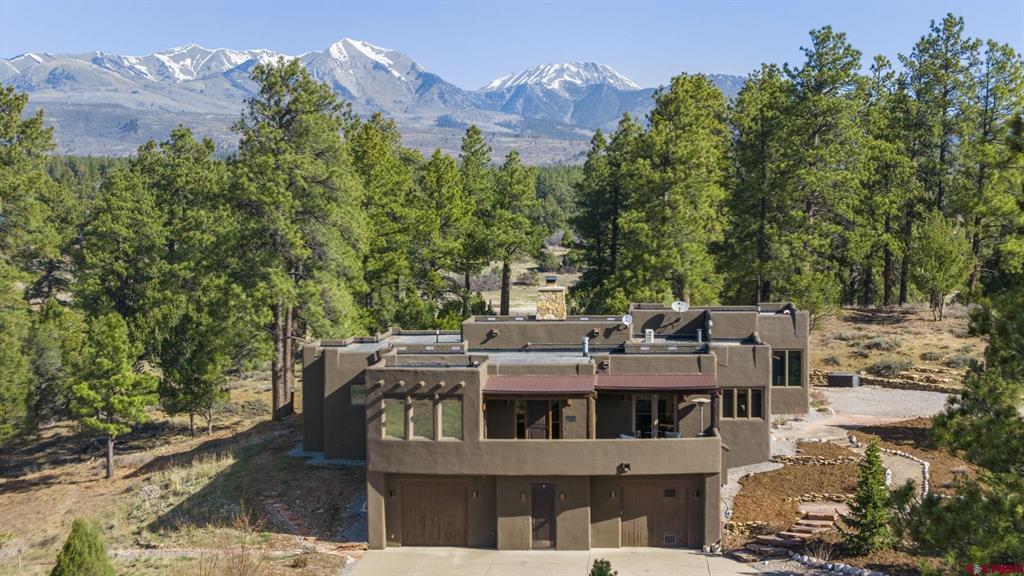111 Rendezvous Trail Property Photo 1