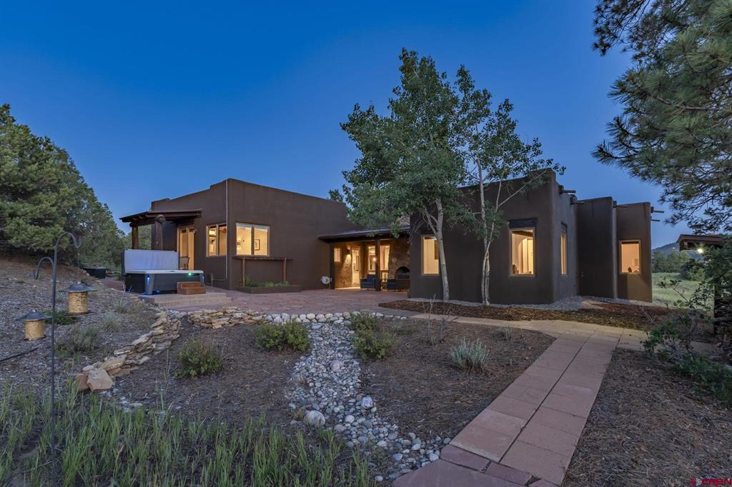 111 Rendezvous Trail Property Photo 3