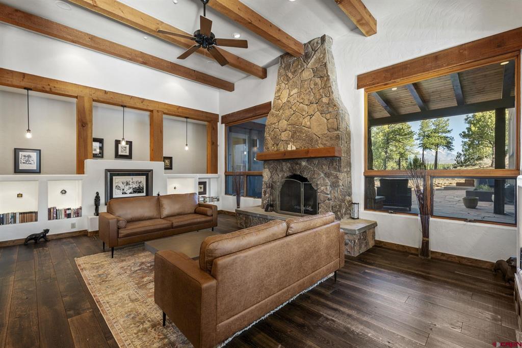 111 Rendezvous Trail Property Photo 4