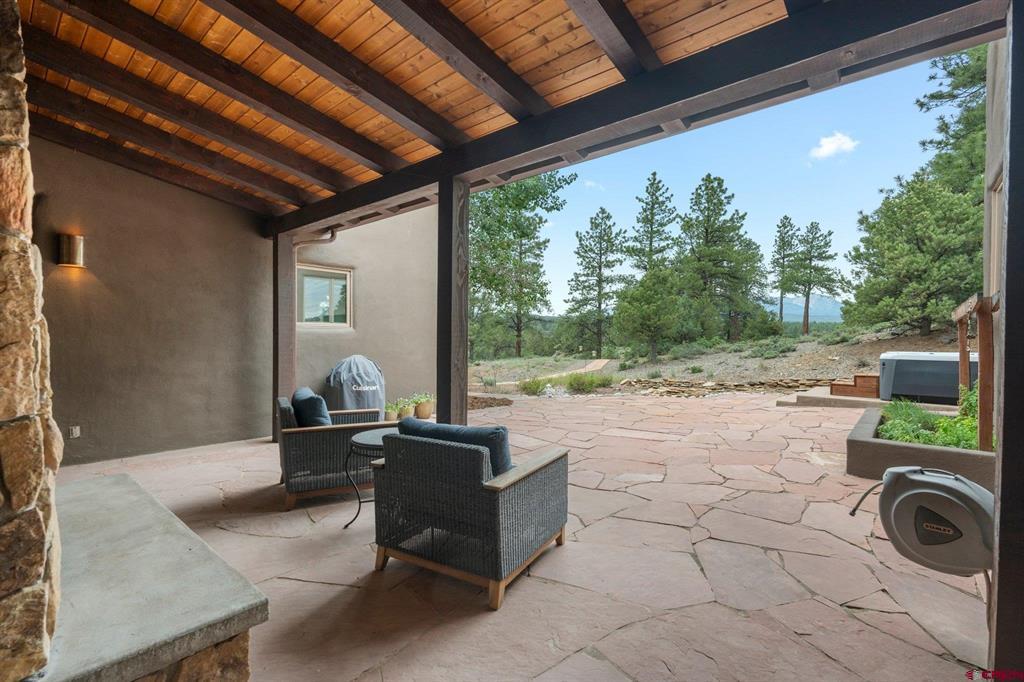 111 Rendezvous Trail Property Photo 34