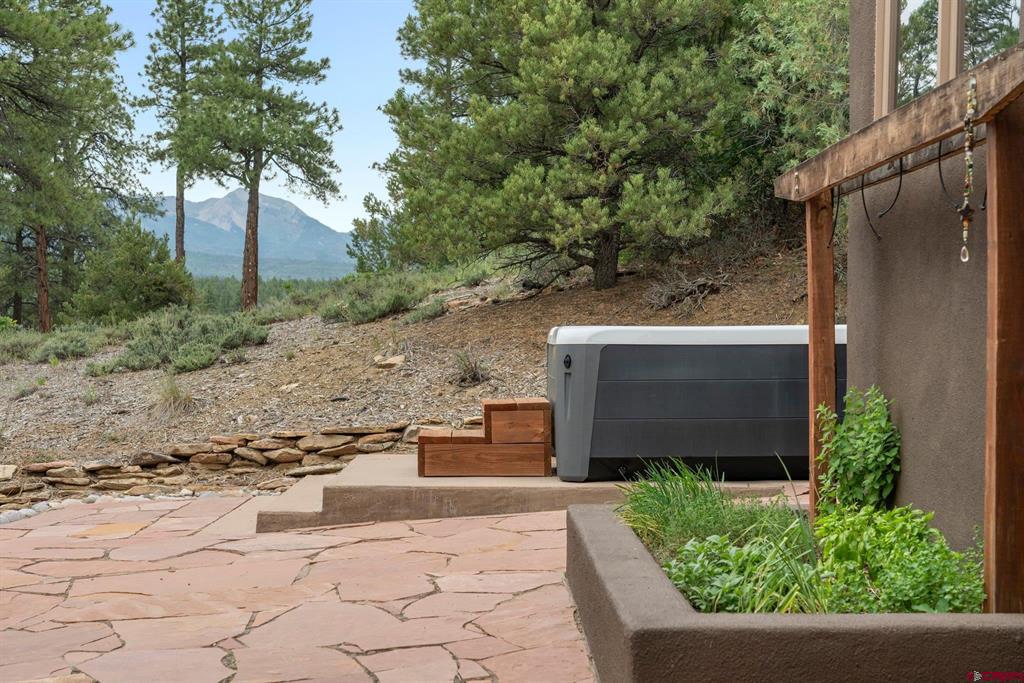 111 Rendezvous Trail Property Photo 36