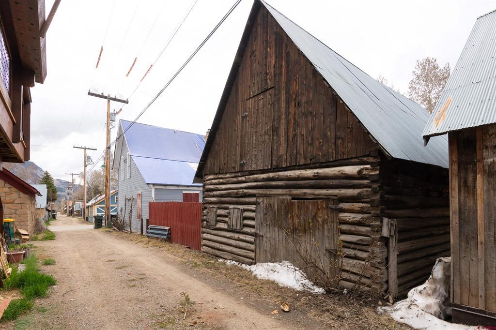 413 Second Street Property Photo 8