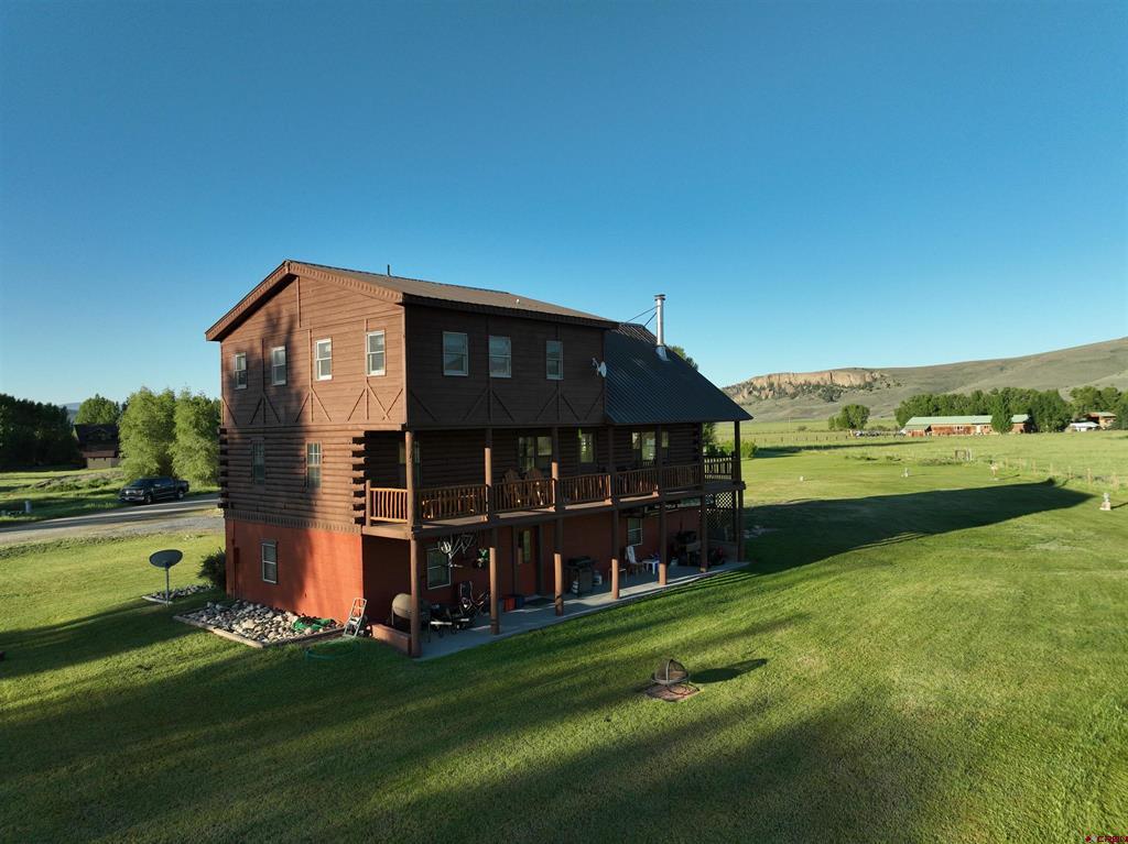 409 Sierra Vista Way Property Photo 3