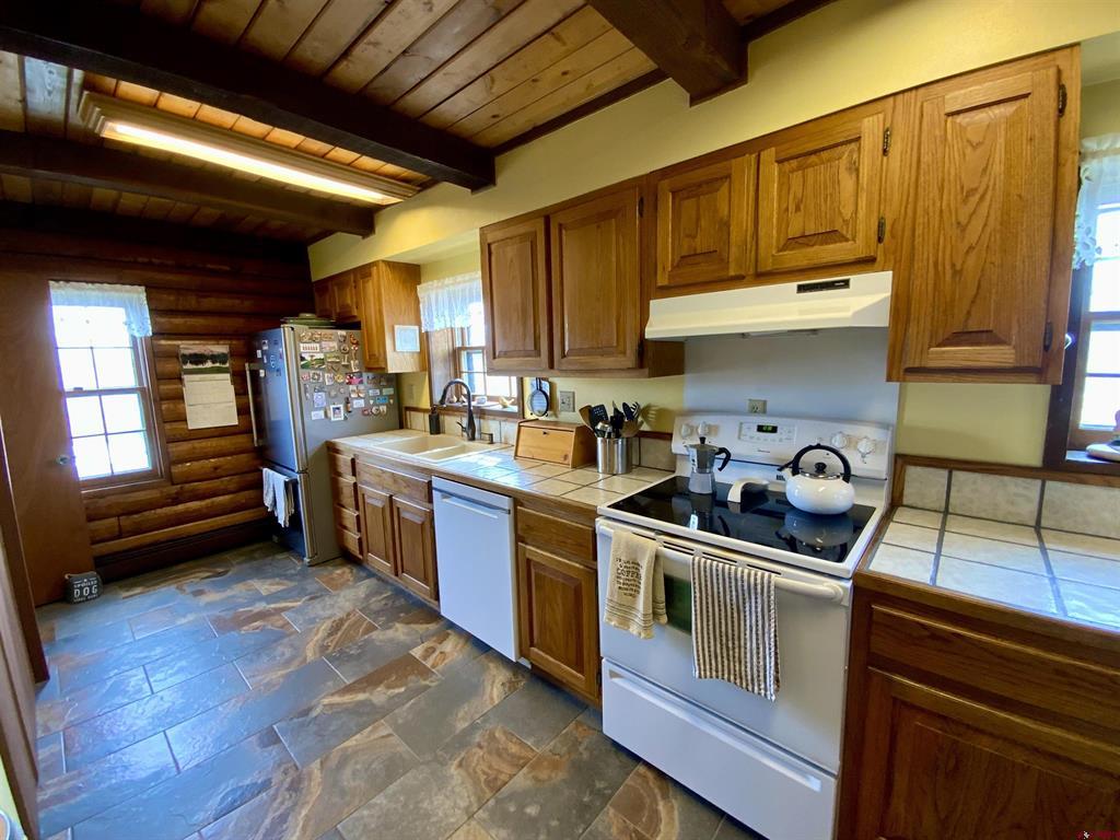 409 Sierra Vista Way Property Photo 10