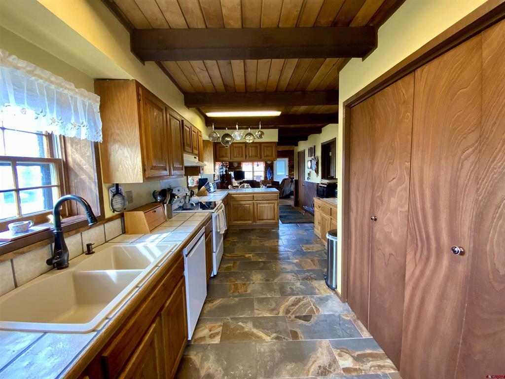 409 Sierra Vista Way Property Photo 11