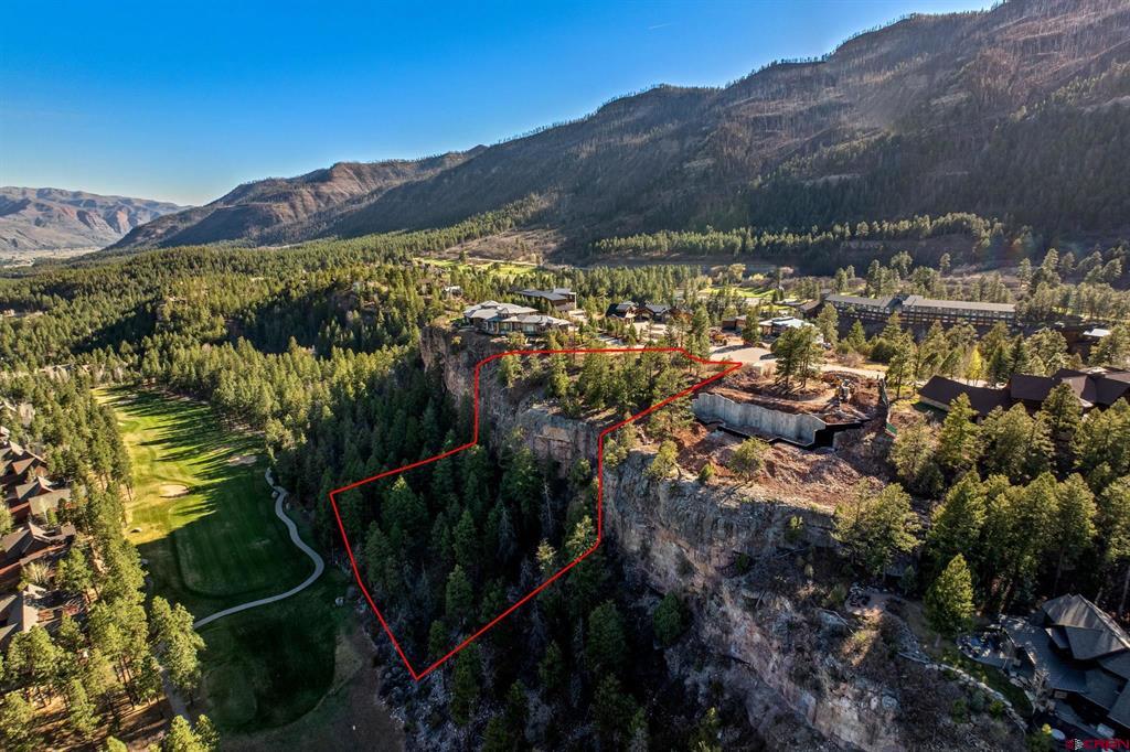 557 Glacier Cliff Drive Property Photo 1