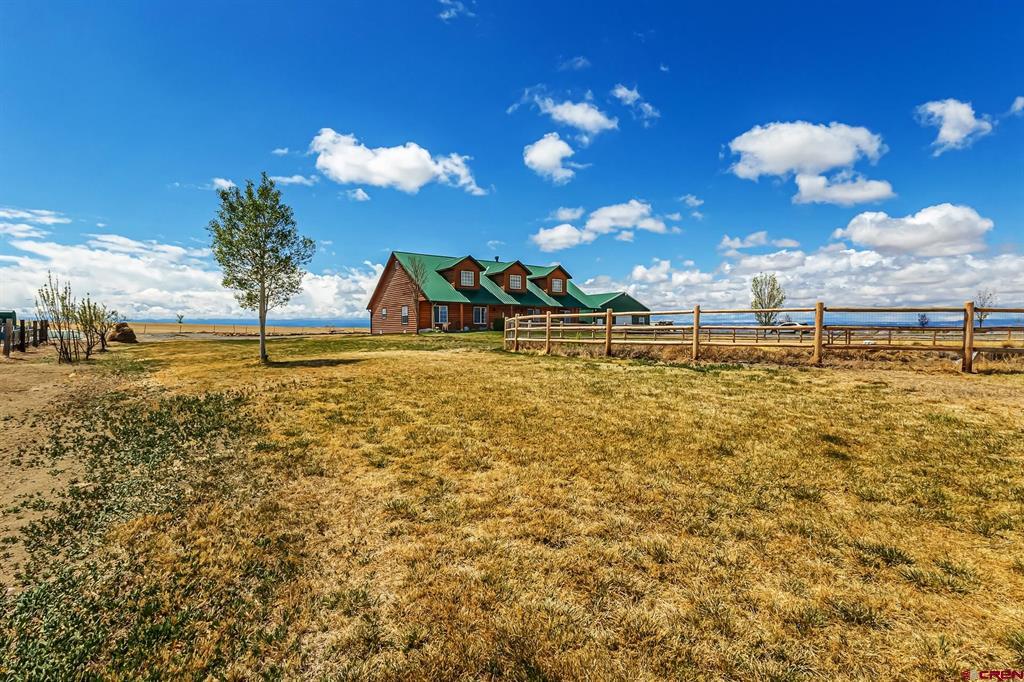 19632 E Road Property Photo 4
