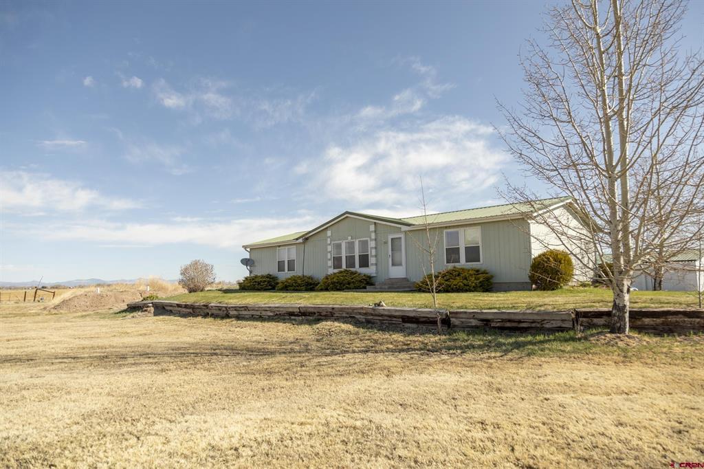 1043 County Road 1 S Property Photo