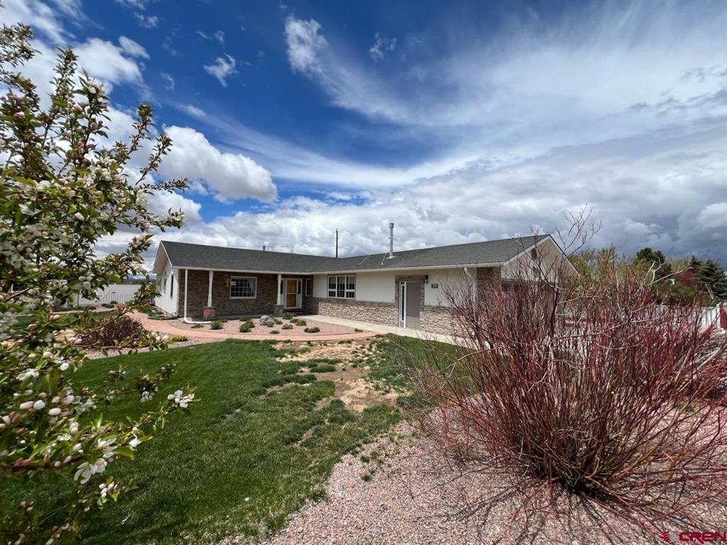 579 Pine Street Property Photo