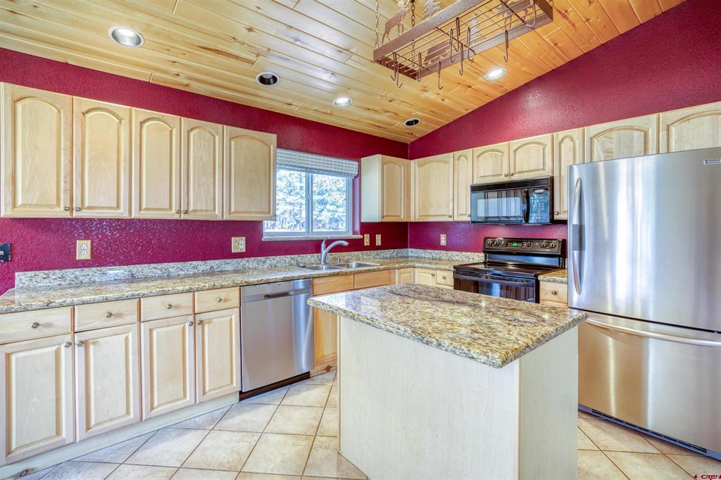 369 Beaver Circle Property Photo 3
