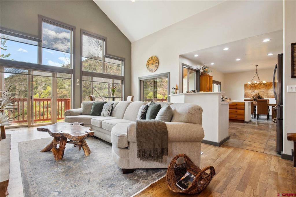 110 River Oaks Court Property Photo 4