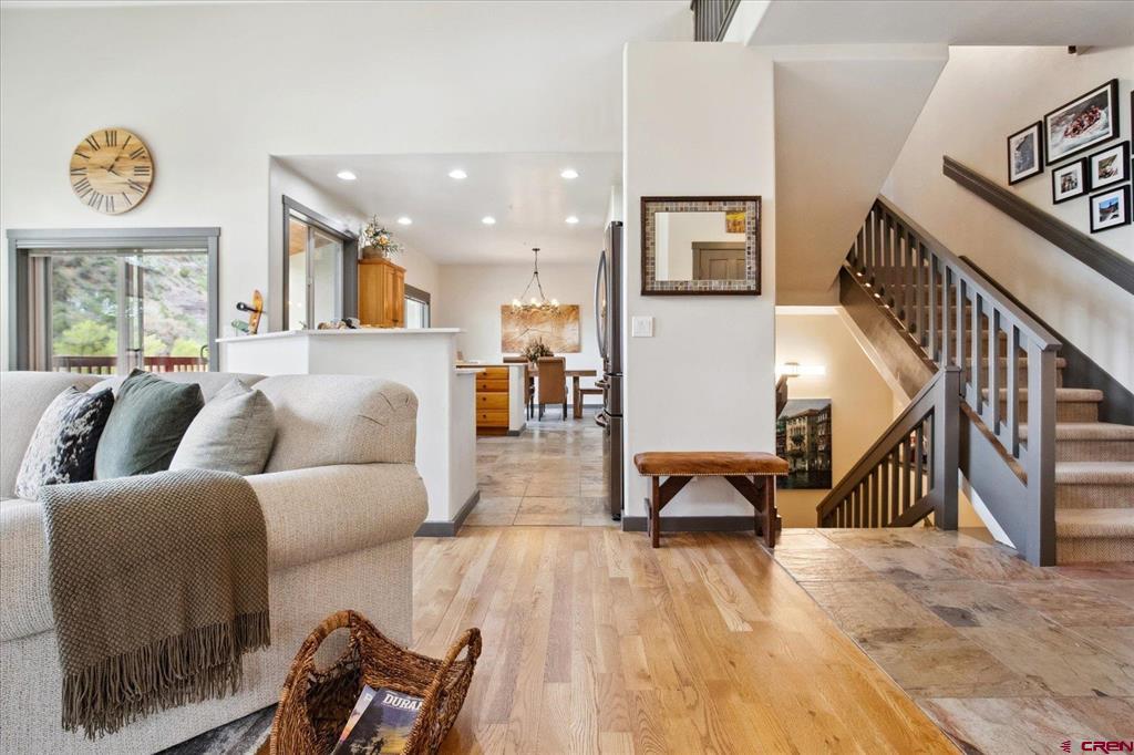 110 River Oaks Court Property Photo 8