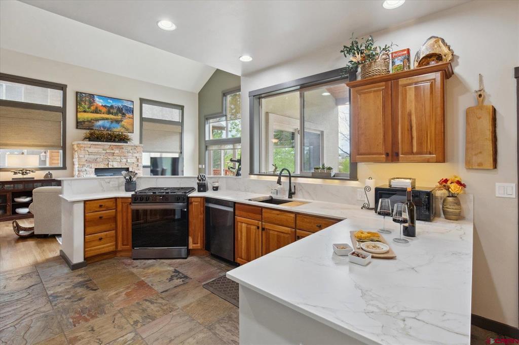 110 River Oaks Court Property Photo 10