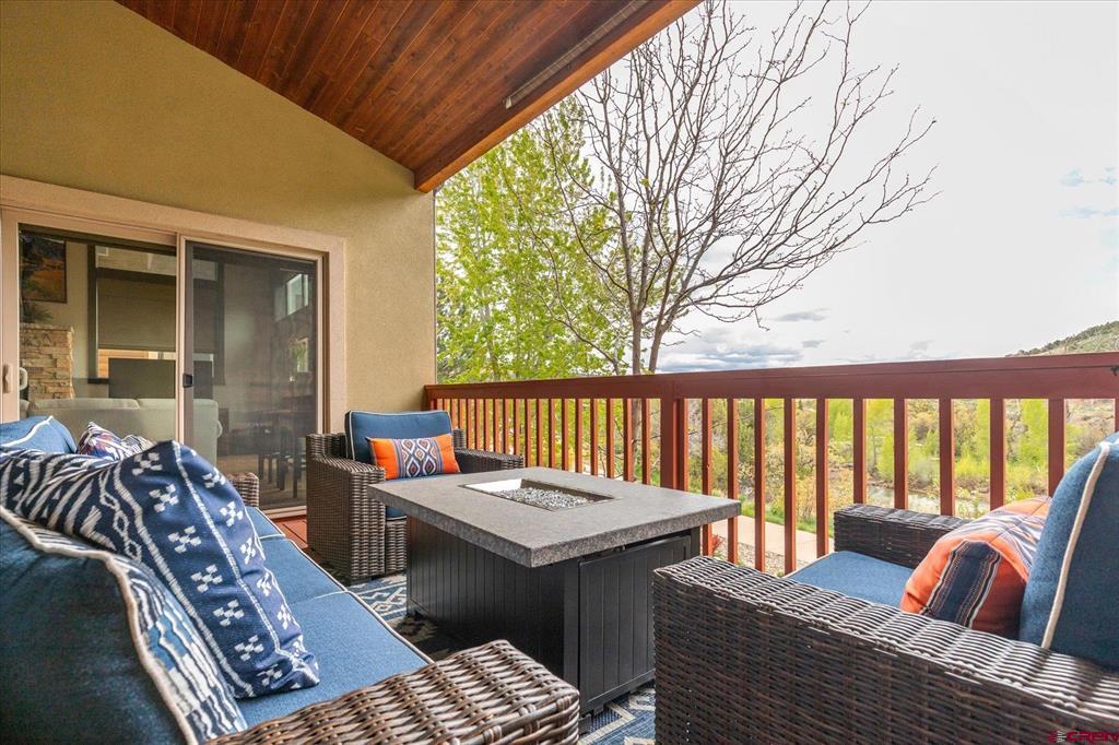 110 River Oaks Court Property Photo 15