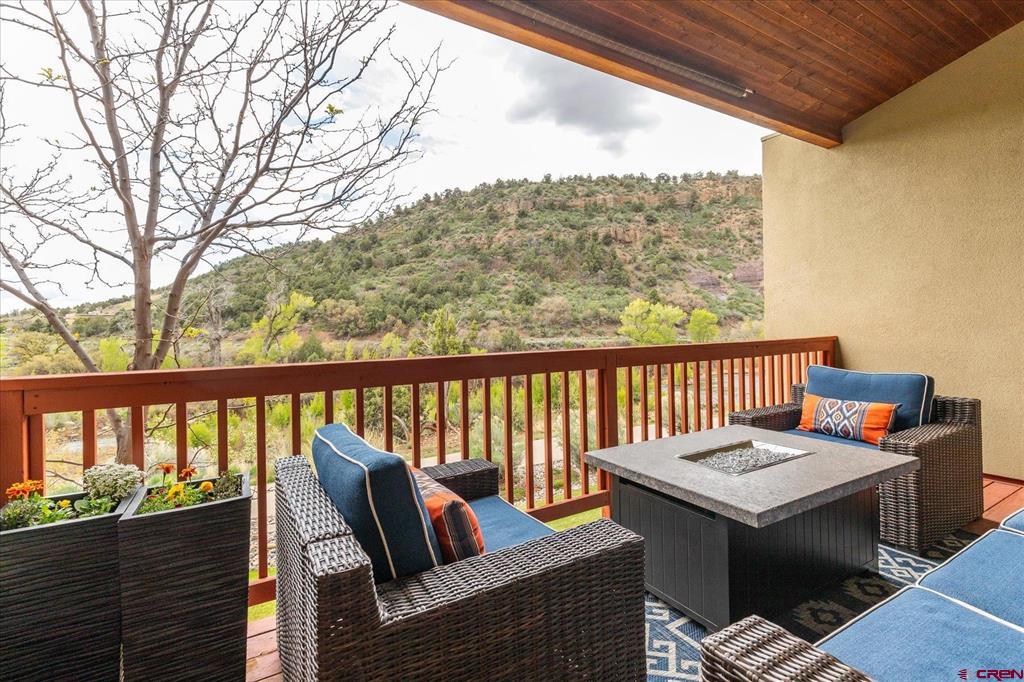 110 River Oaks Court Property Photo 16