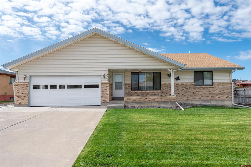 2268 London Way Property Photo 1
