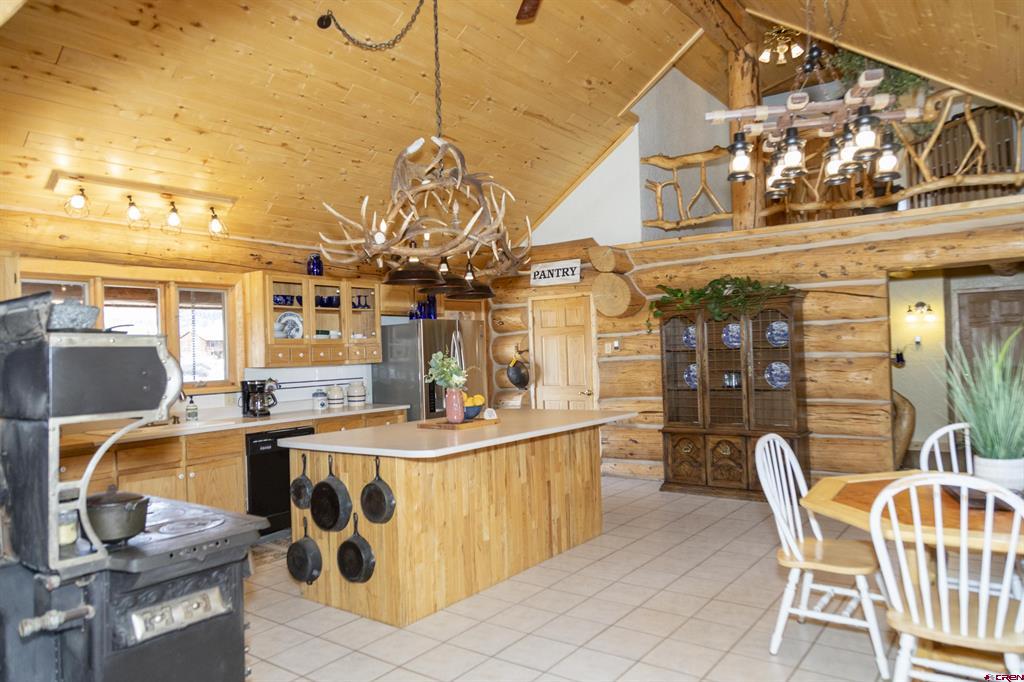 108 Forest Road Property Photo 11