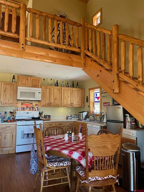 850 & 851 Kebler Trail Property Photo 7