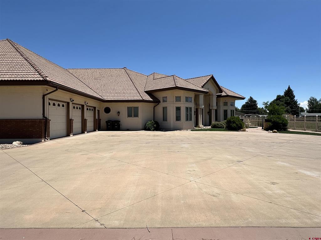 20 Meadow Lane Property Photo 2