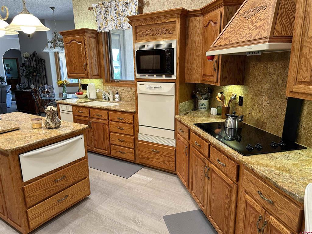 20 Meadow Lane Property Photo 5