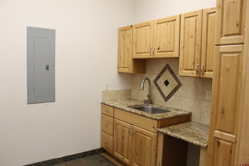 190 Turner Drive Property Photo 13