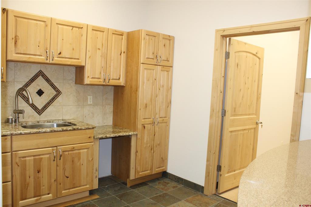 190 Turner Drive Property Photo 14