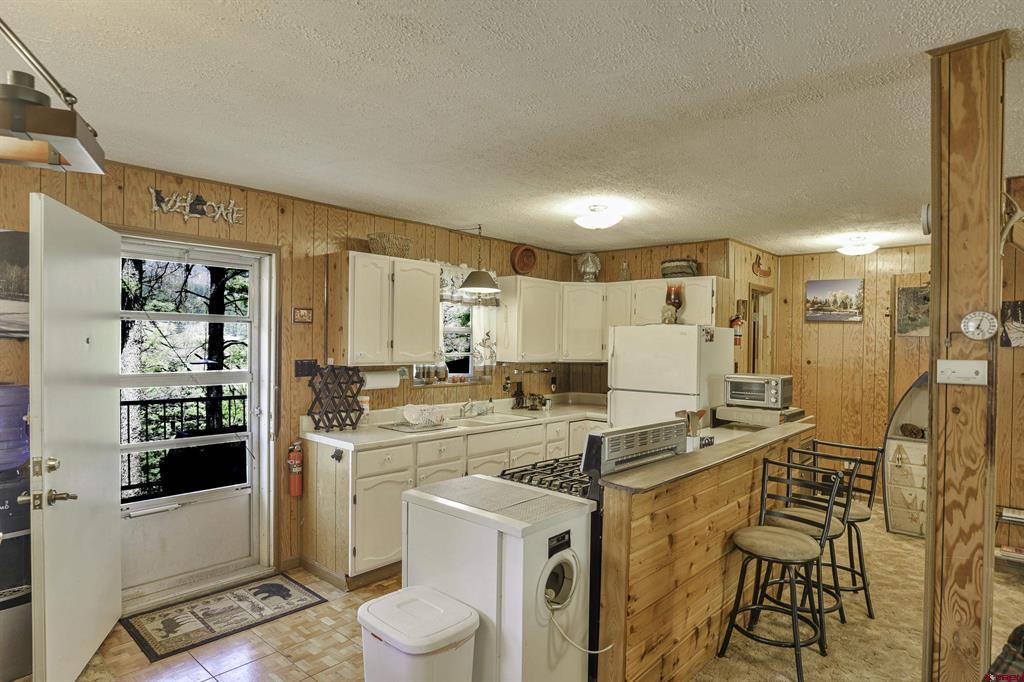 567 Hill Road Property Photo 6