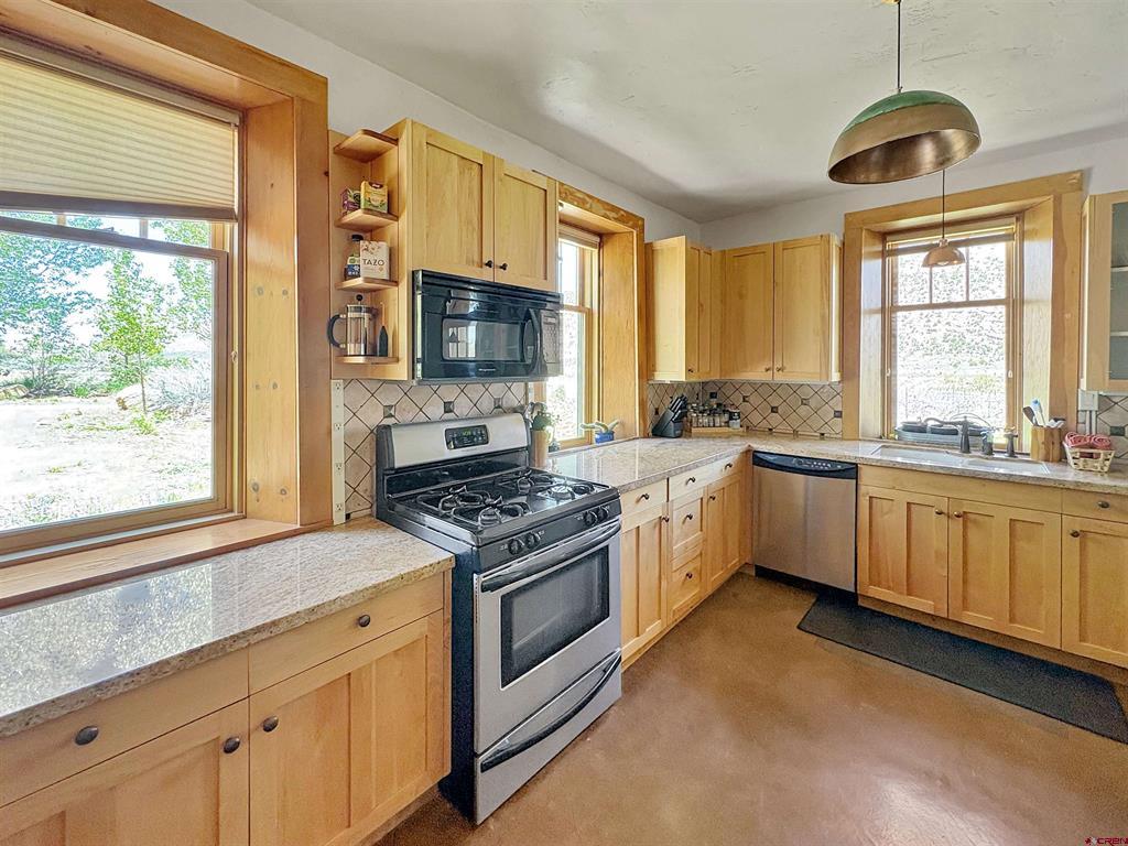 18261 Road G Property Photo 11