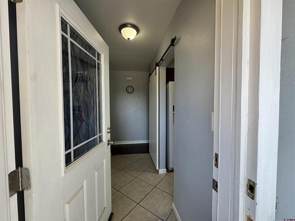 1702 E Macarthur Avenue Property Photo 3