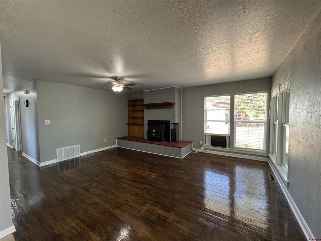 1702 E Macarthur Avenue Property Photo 6