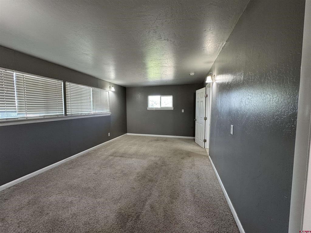 1702 E Macarthur Avenue Property Photo 9