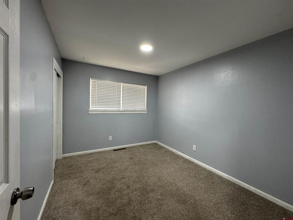 1702 E Macarthur Avenue Property Photo 16