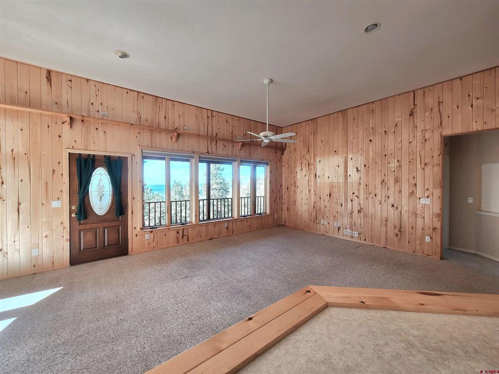 1043 Deer Ridge Drive Property Photo 6