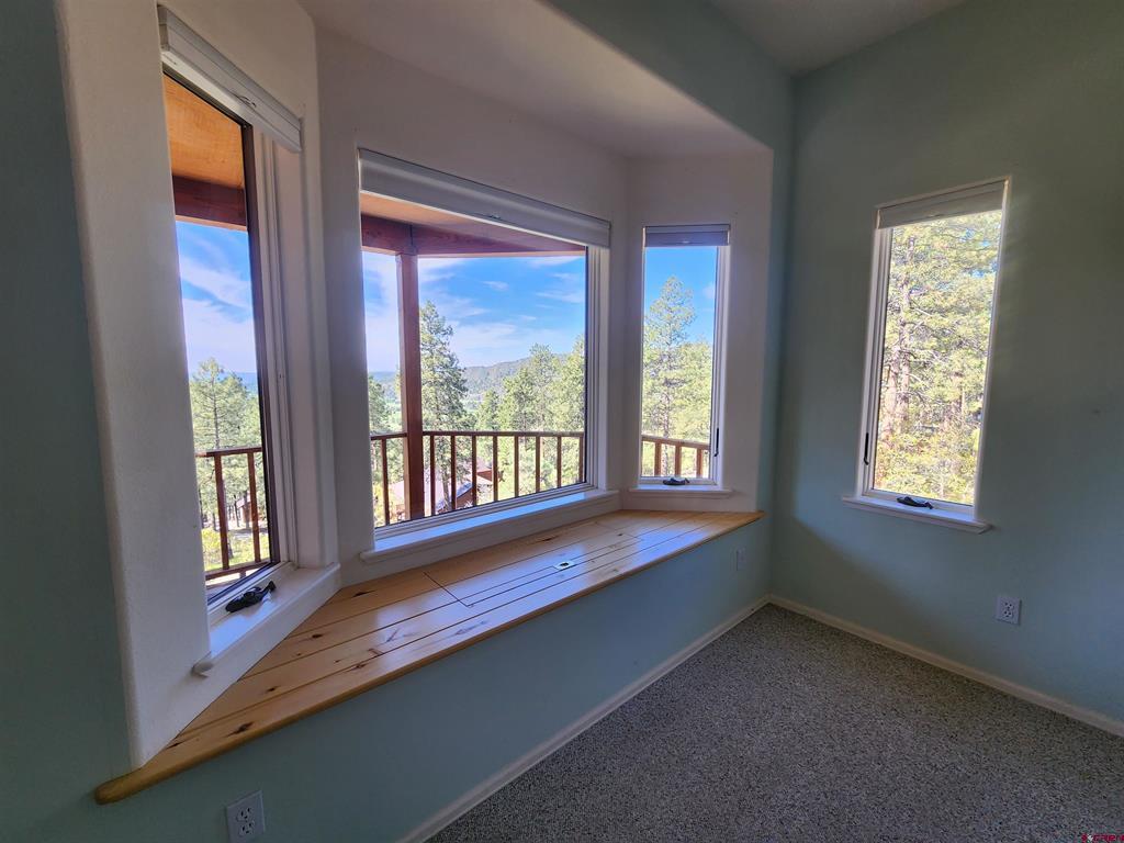 1043 Deer Ridge Drive Property Photo 14