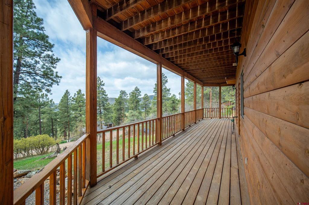 1043 Deer Ridge Drive Property Photo 27