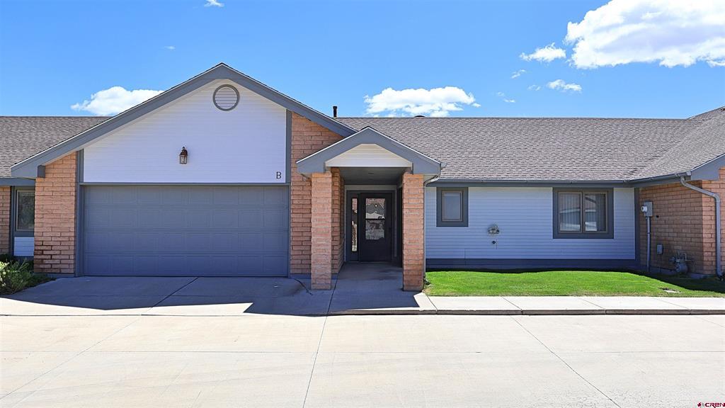 15 Sunnybrook Place Property Photo 1