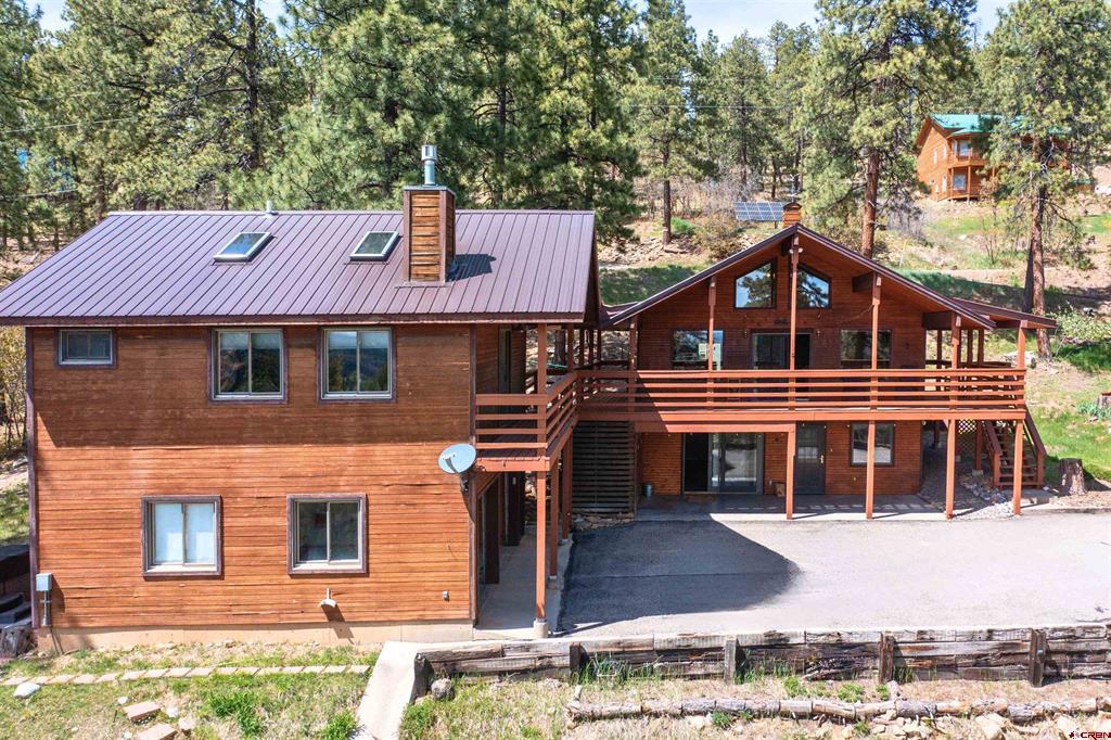 1024 Deer Ridge Drive Property Photo 4